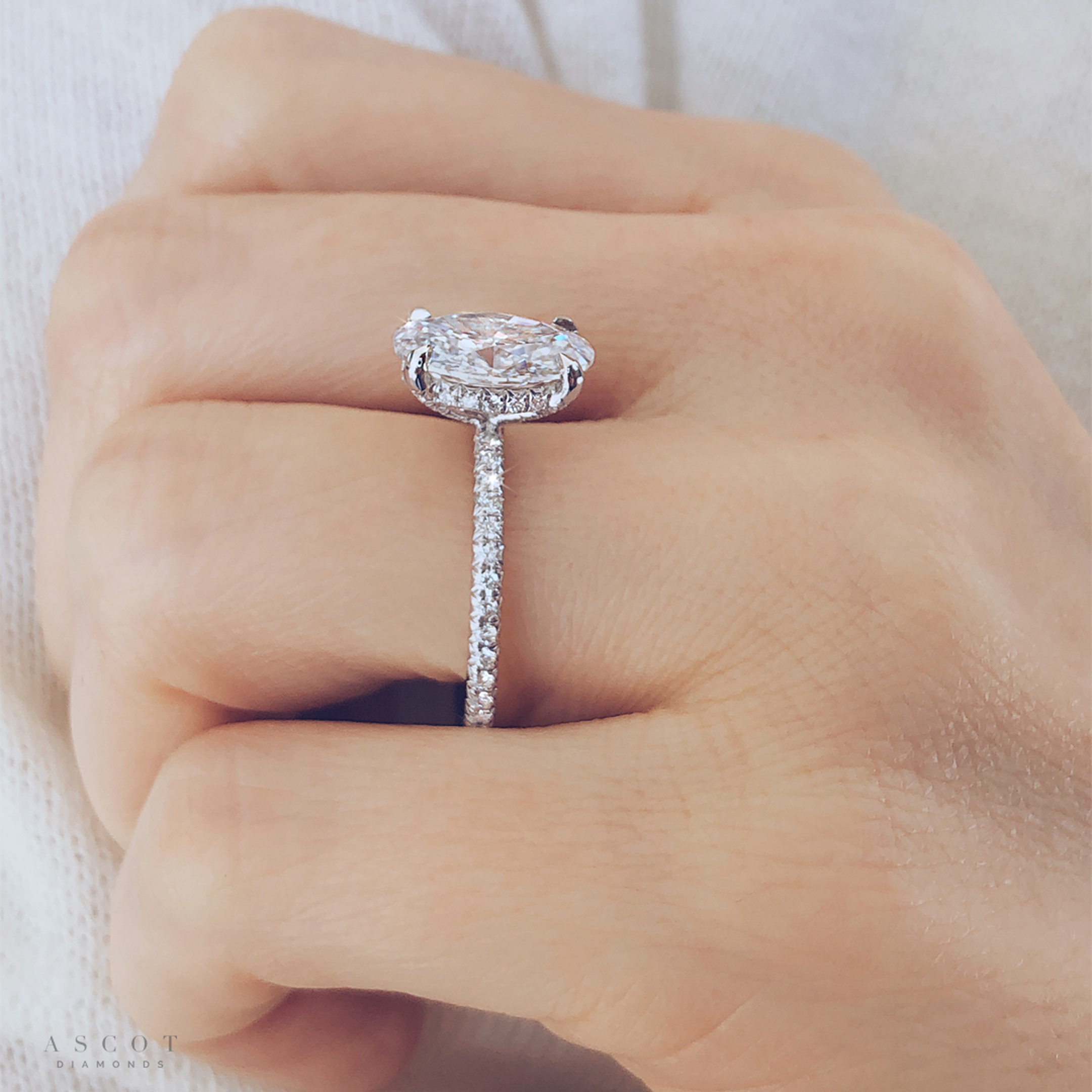 The DE Oval Cut Love Solitaire | Marisa Perry by Douglas Elliott - Micro  Pave Engagement Rings | Wedding rings oval, Engagement ring inspiration,  Best engagement rings